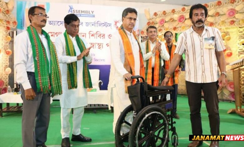 Blood donation by journalist reflects sense of social responsibility: CM |