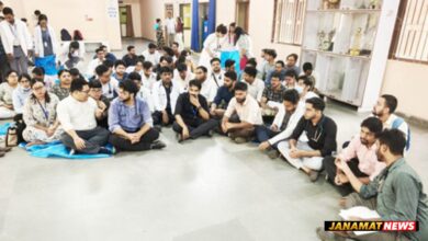 Resident doctors of GB Pant Hospital stage a protest on the hospital premises in Agartala on September 30 in support of their demands. |