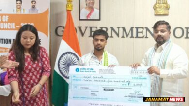 Transport Minister Sushanta Chowdhury honours people who helped rescue victims of road accidents at the Civil Secretariat in Agartala on September 30. |