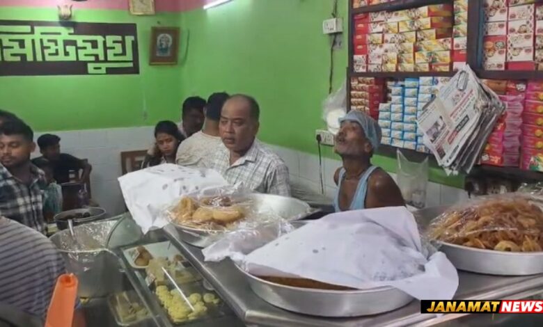 Food safety drive in Udaipur: Officials inspect sweet shops, hotels; Rs 50,000 fine imposed |