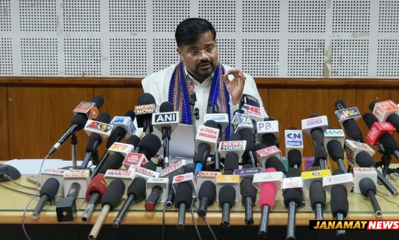 Free Sugar, Flour And Semolina To Be Given Through Ration Shops For Durga Puja : Food Minister Sushanta Chowdhury. -