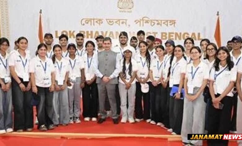 Uttarakhand Delegation Interacts With Governor Of West Bengal, Shri R. N. Ravi, During Yuva Sangam Phase VII Visit. -