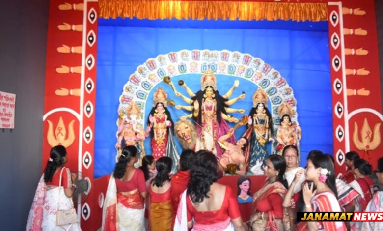 Glimpses of Durga Puja pandal and idols of Tarun Sangha, Kalayani, Agartala. |